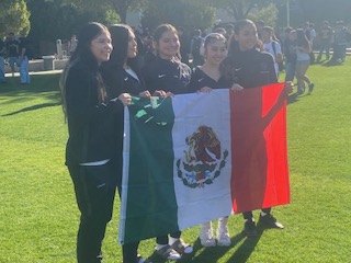 Students gather in the SHHS quad during a peaceful walk-out protest on Jan. 30. 